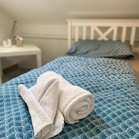 Privat bolig Gemuetliches Einzelbett Mit Tv *